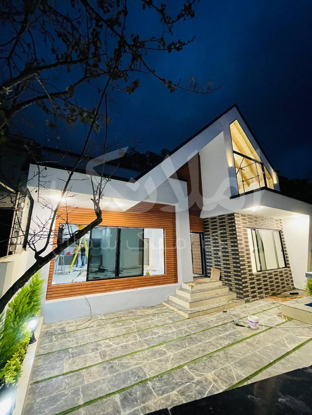 خونه سویسی استخر دار