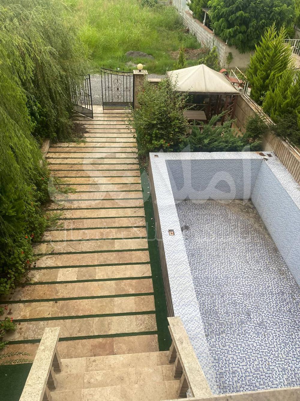 دوبلکس استخر دار نما رومی