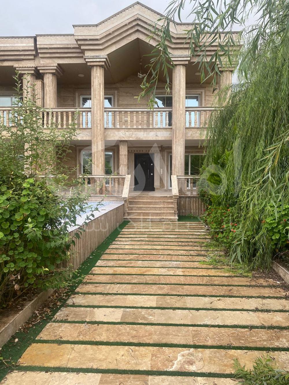 دوبلکس استخر دار نما رومی